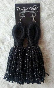 Keyhole Yarn - Black