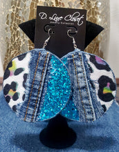 Load image into Gallery viewer, Lucid Leopard Print Earrings
